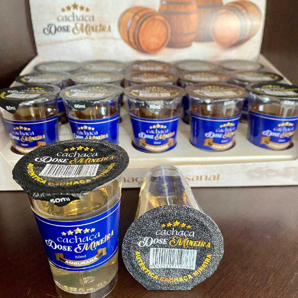 CACHACA-DOSE-MINEIRA-AMBURANA---DISPLAY-C-15-UND-50-ML