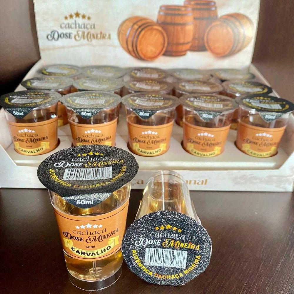 CACHACA-DOSE-MINEIRA-CARVALHO---DISPLAY-C-15-UND-50-ML
