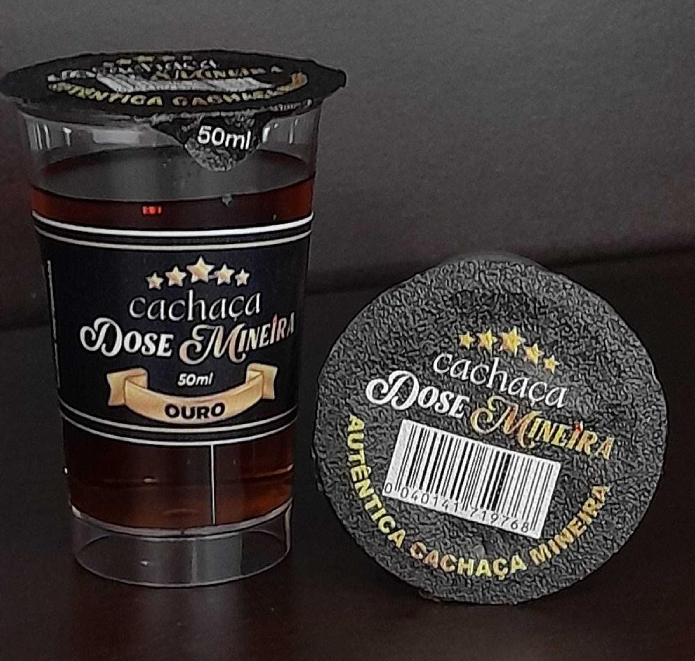 CACHACA-DOSE-MINEIRA-OURO---DISPLAY-C-15-UND-50-ML