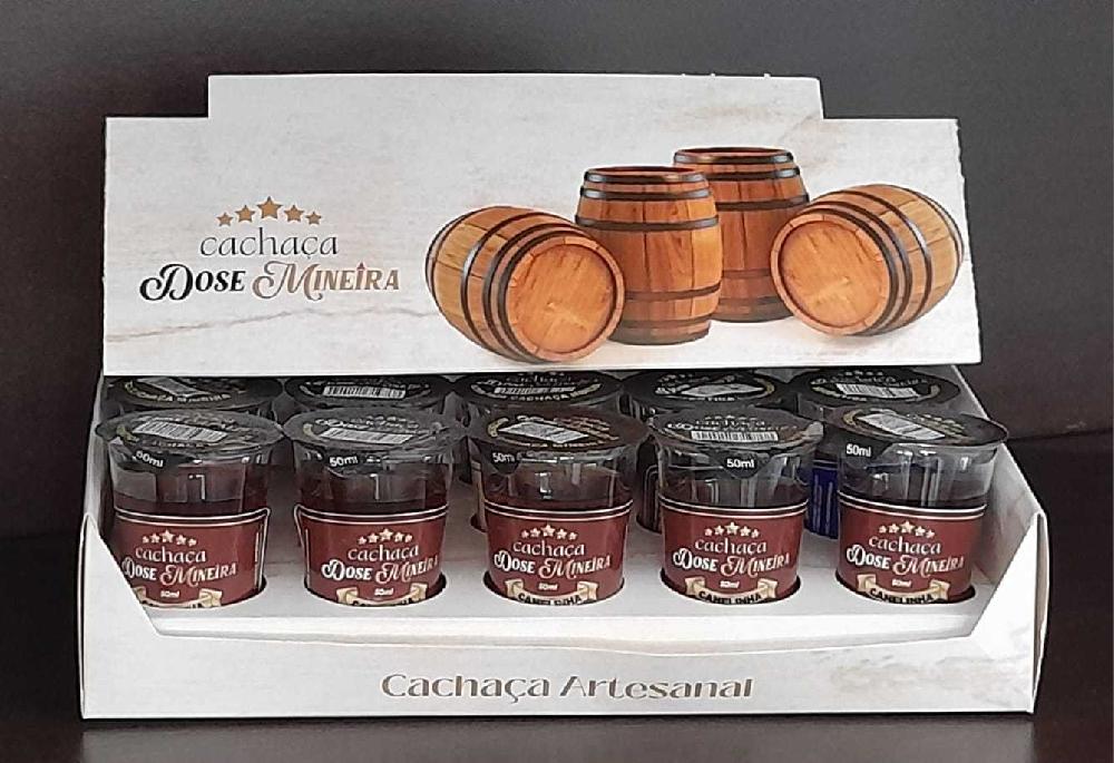 CACHACA-DOSE-MINEIRA-CANELINHA---DISPLAY-C-15-UND-50-ML