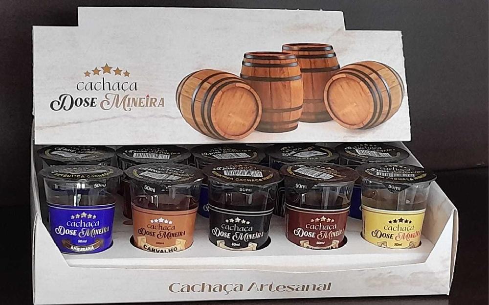 CACHACA-DOSE-DE-MINAS-MISTA---DISPLAY-C-15-UND-50-ML